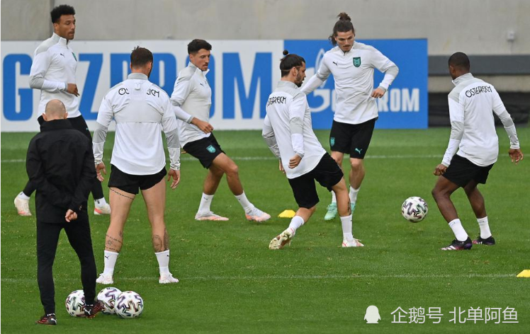 瑞典乒乓球队爆冷奥地利乒乓球队，波尔三分雨点燃全场