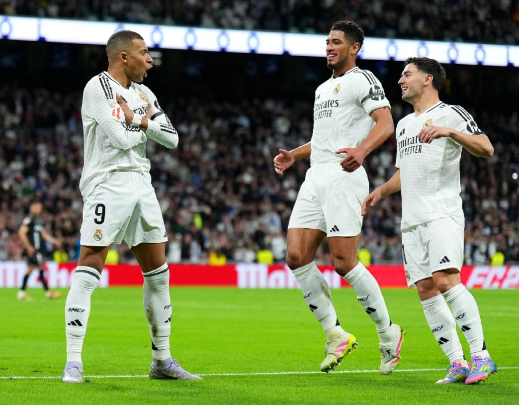 英格兰碾压拜仁，姆巴佩制霸全场