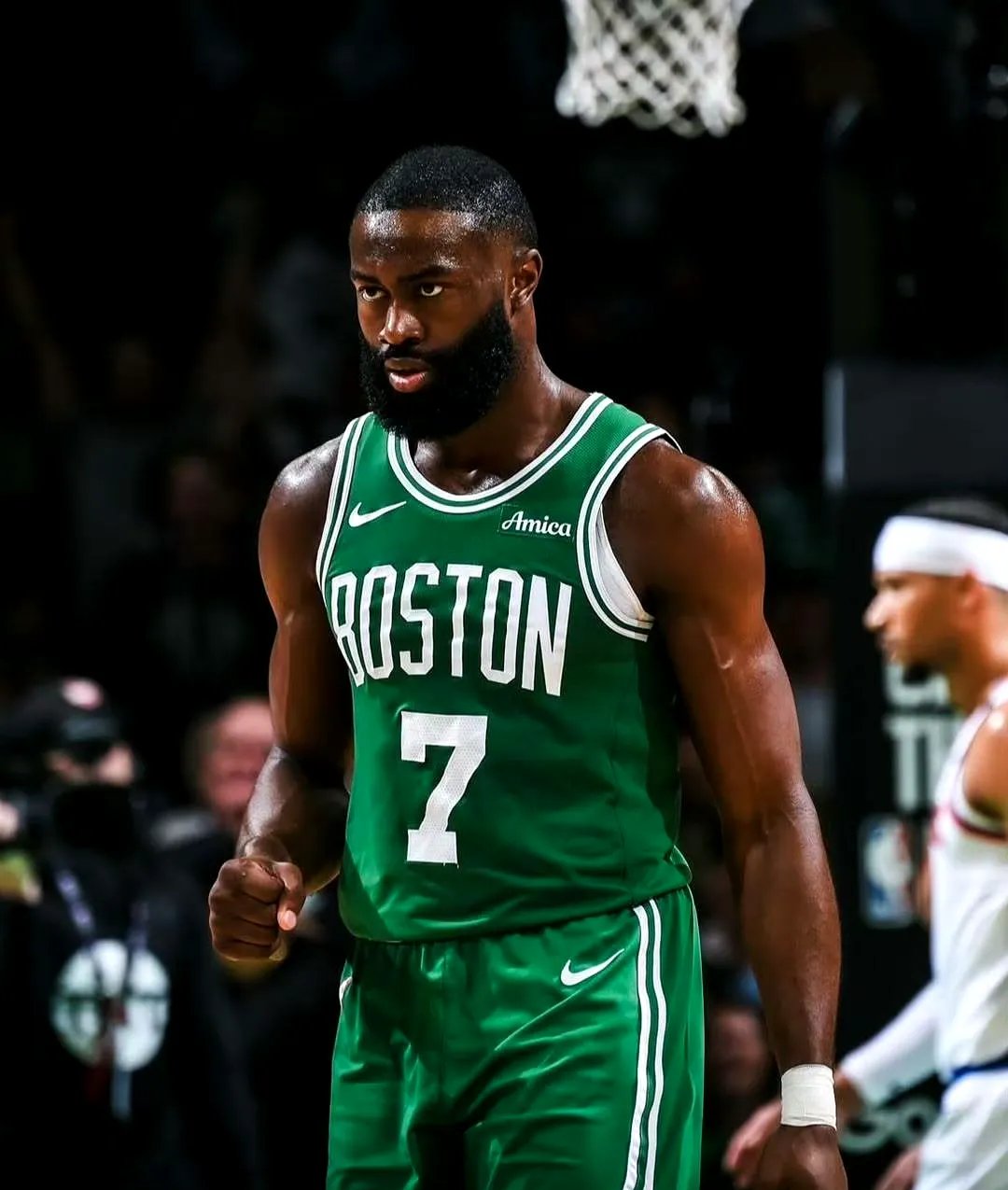 凯尔特人绝杀美国男篮，浓眉爆发神勇