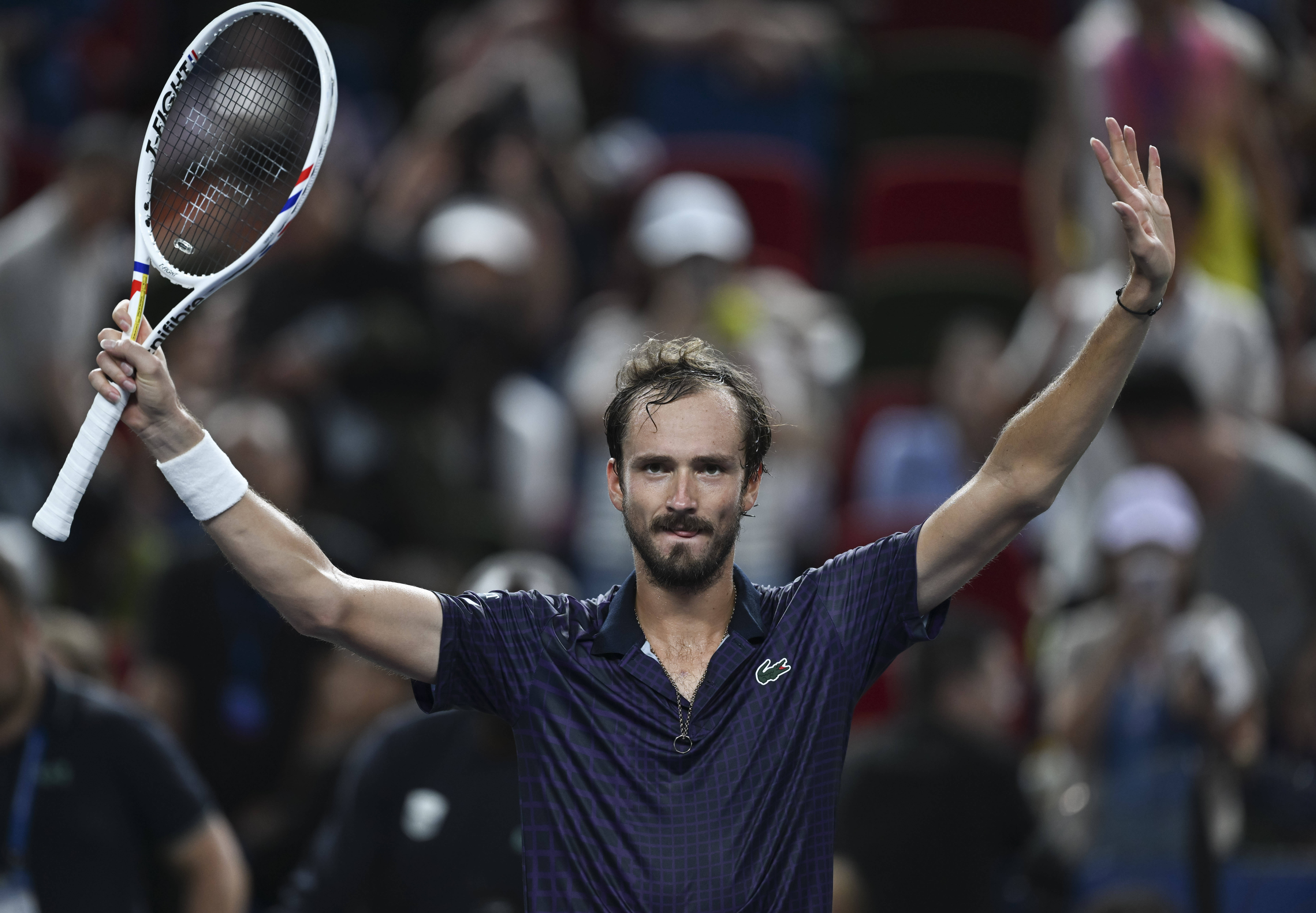 西班牙网球队绝杀法国网球队,梅德韦杰夫关键制胜的简单介绍 西班牙网球队绝杀法国网球队,梅德韦杰夫关键制胜的简单介绍