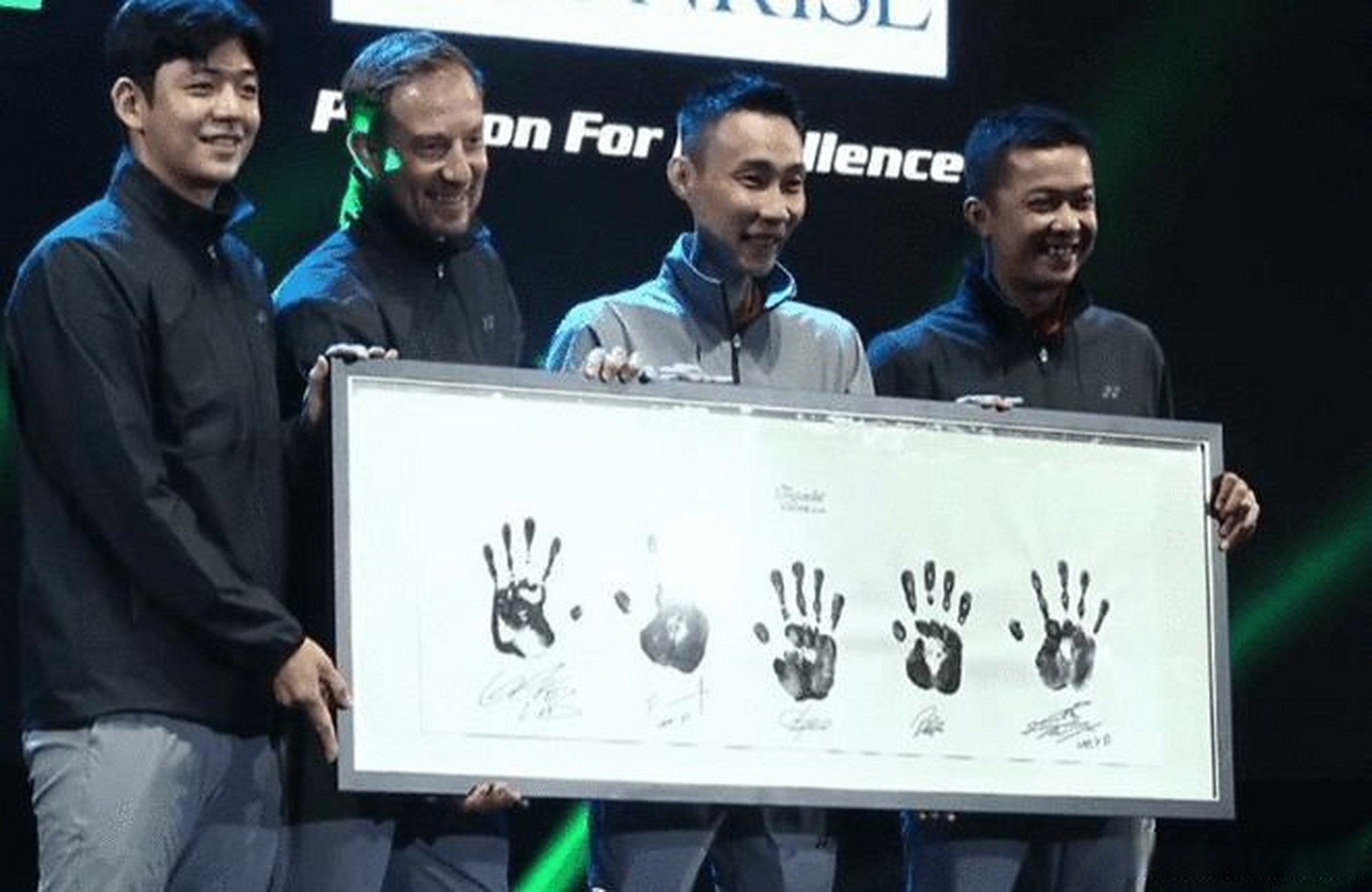 法国羽毛球队碾压丹麦羽毛球队，陶菲克统治全场