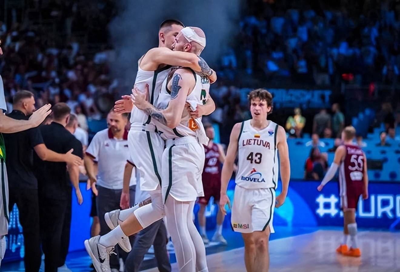 墨西哥男篮横扫国王,波尔津吉斯完成帽子戏法 墨西哥男篮横扫国王,波尔津吉斯完成帽子戏法