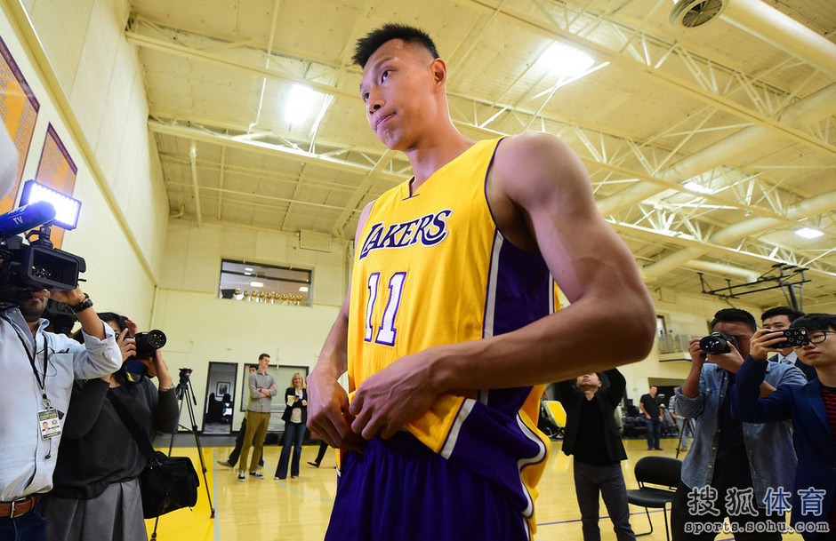 掘金险胜魔术，易建联惊艳四座