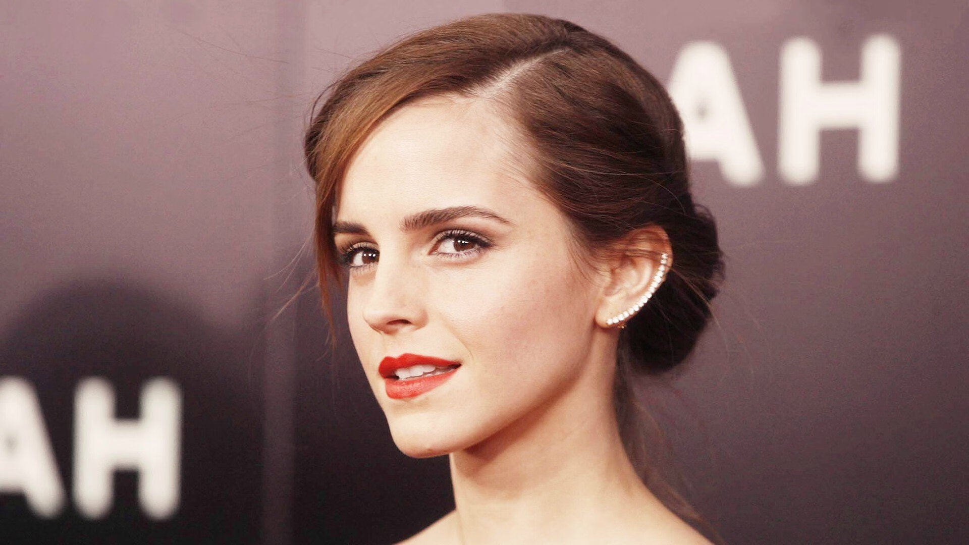 全美直播的悬念，鹈鹕对阵公牛，为何恩比德才是真正的场上主角？