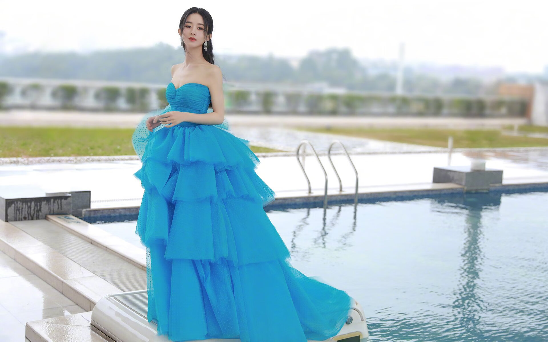 新援背景板，当马里见证本泽马如何肢解切尔西