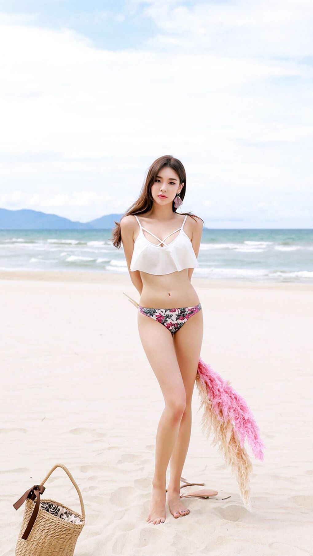 跨界碰撞，欧冠决赛变阵如棋，76人战术强压深圳队？