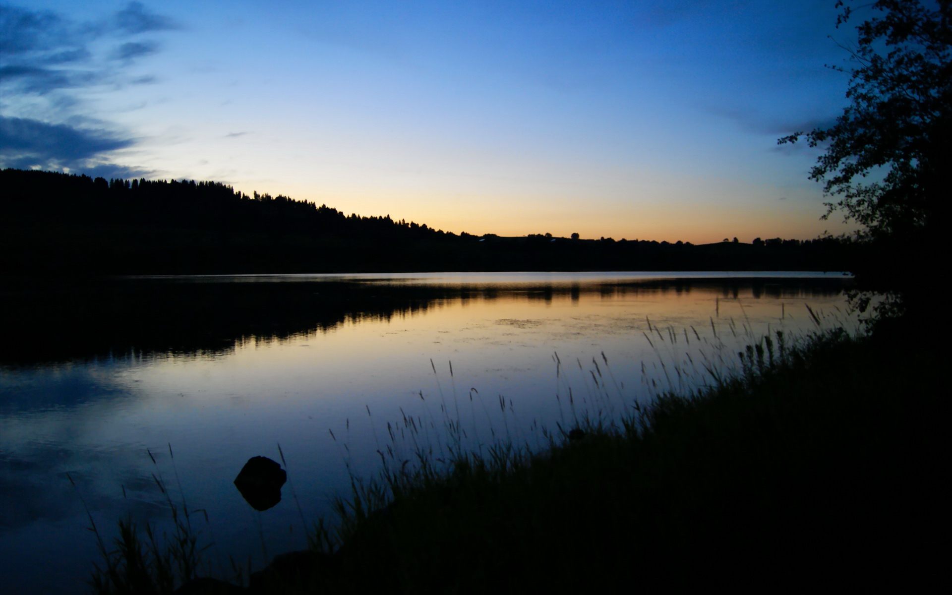 三笘薰的弧光，当2026世界杯E组的夜晚，泰国足球在葡萄牙面前写下亚洲新叙事